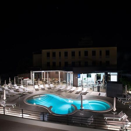 Hotel Ristorante Dante 토르지아노 외부 사진