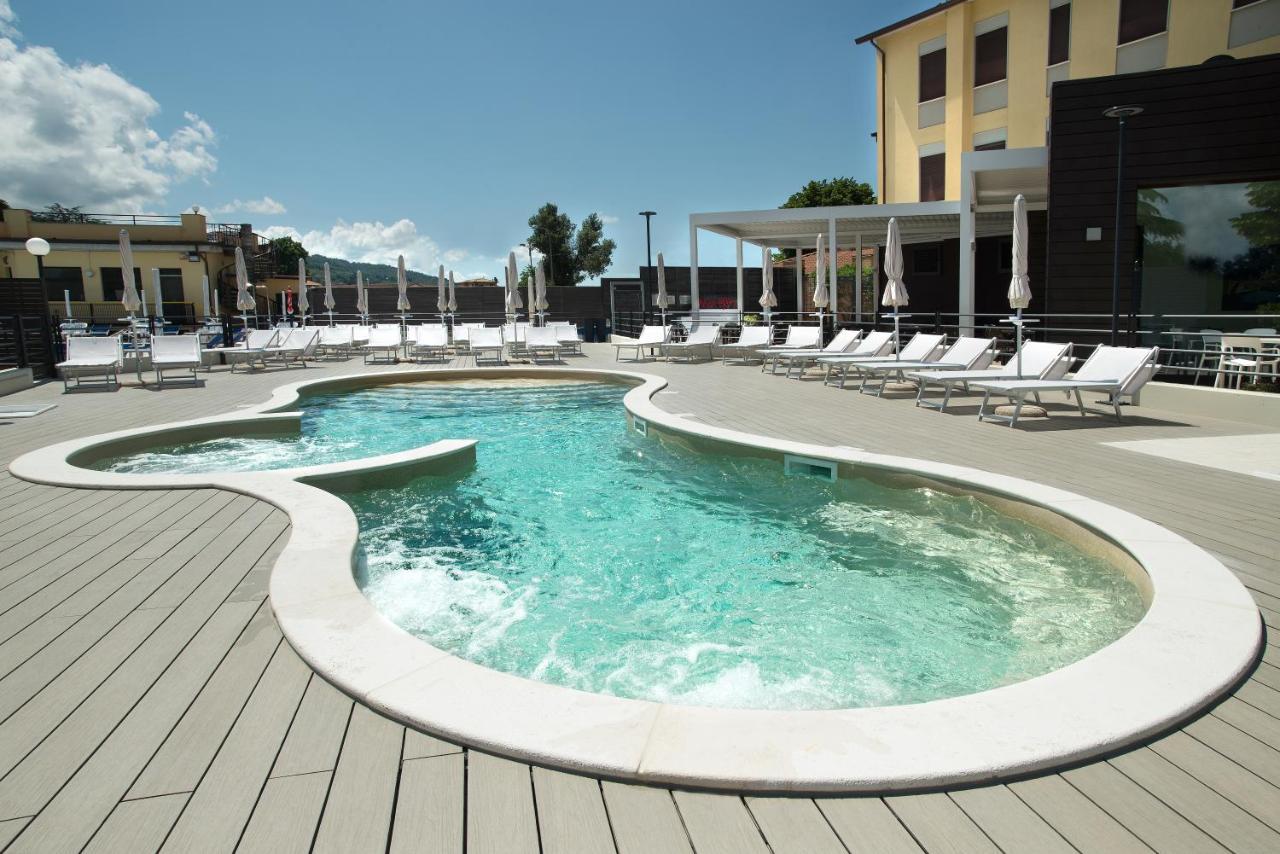 Hotel Ristorante Dante 토르지아노 외부 사진