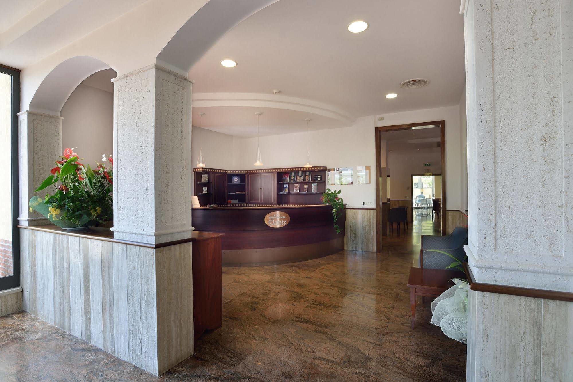 Hotel Ristorante Dante 토르지아노 외부 사진